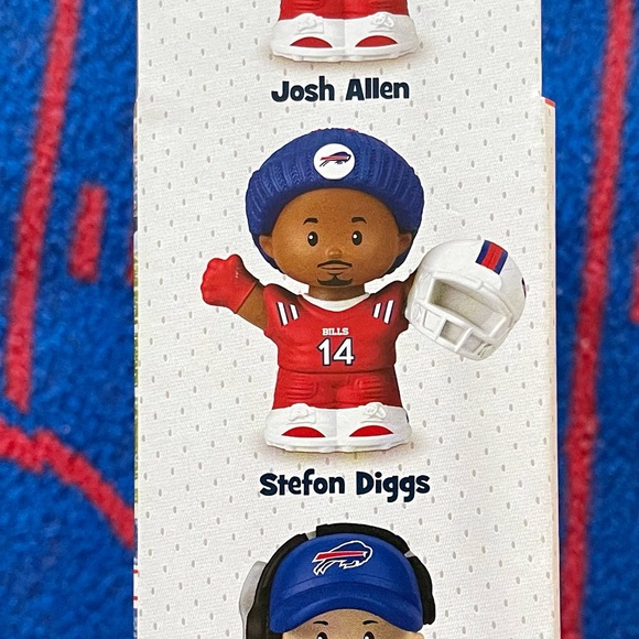 BUFFALO BILLS 2022 Little People Josh Allen, Stefon Diggs, Sean McDermot… - Picture 5 of 5